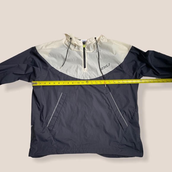 2XU rain jacket size large - Picture 6 of 7